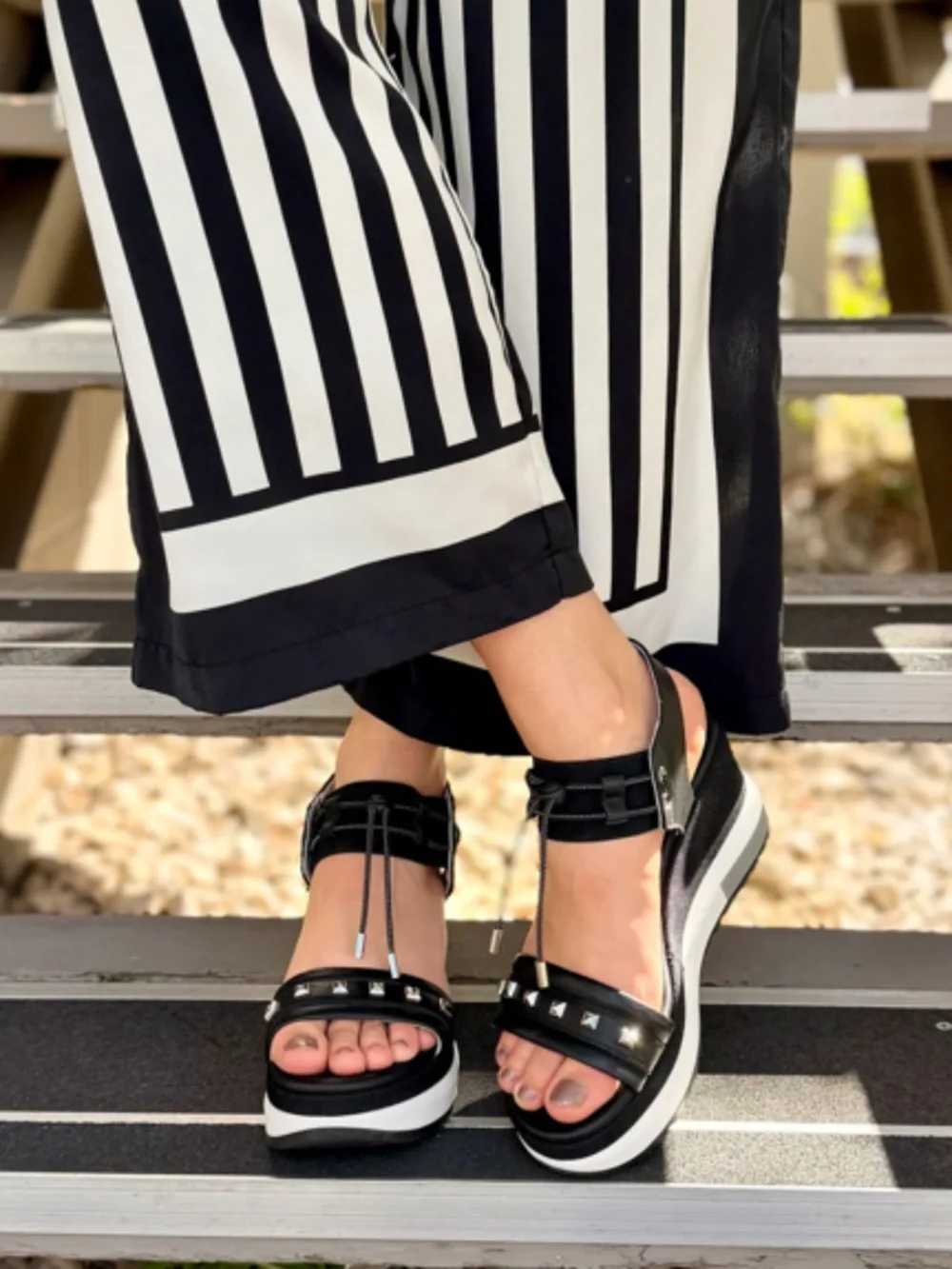 Nero Giardini E616051D.100 Toggle Wedge in Black
